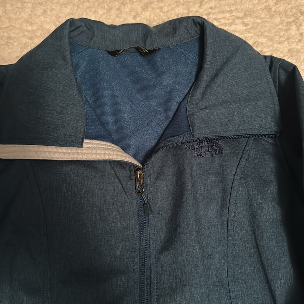 North Face Waterproof Shell Jacket - Medium Never… - image 2